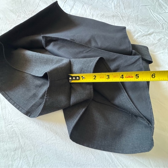 Aritzia x Talula  Berklee Skort Asymmetrical Wrap Design - Picture 9 of 10